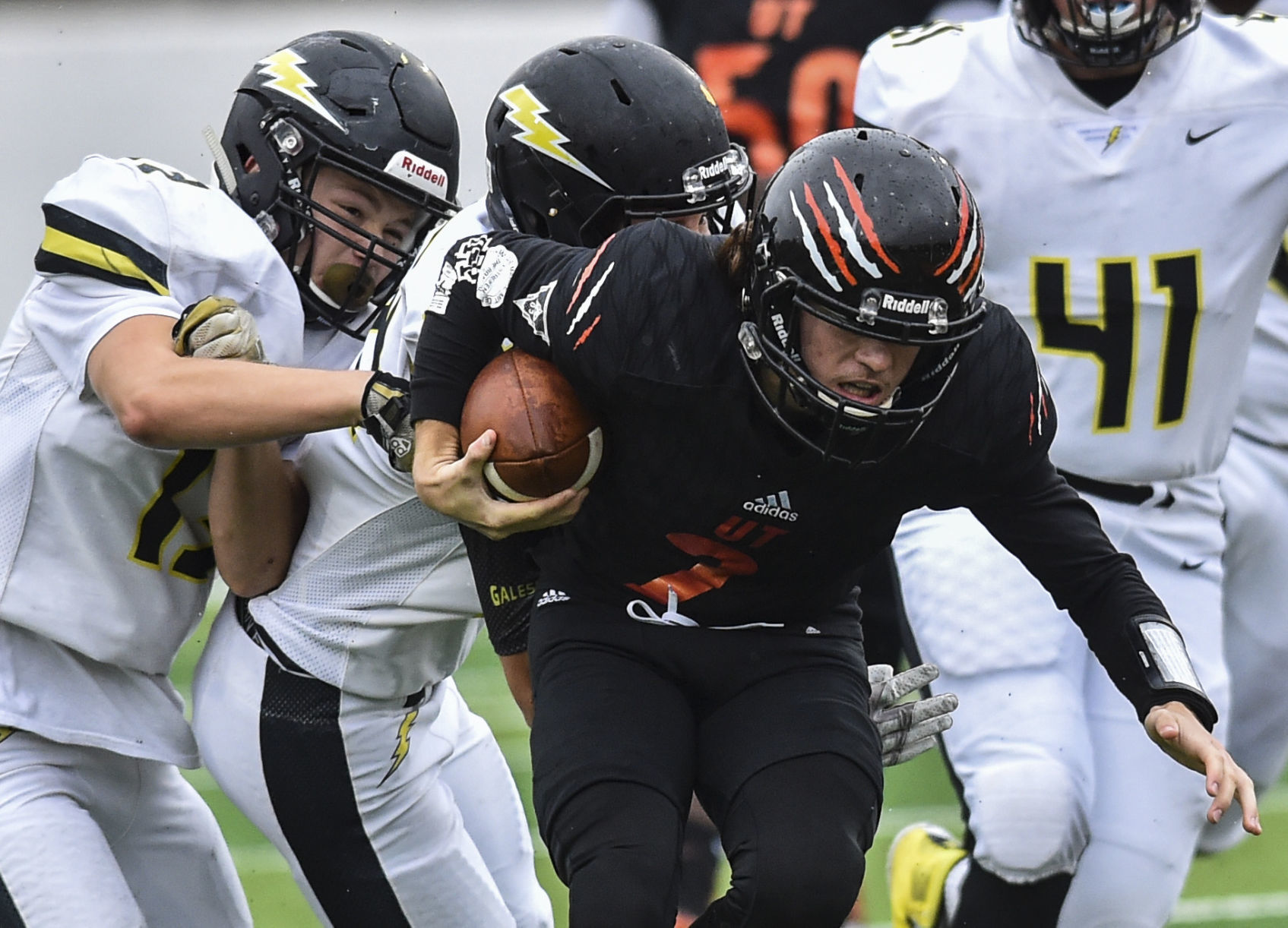 100618-ut-fb-09a.jpg
